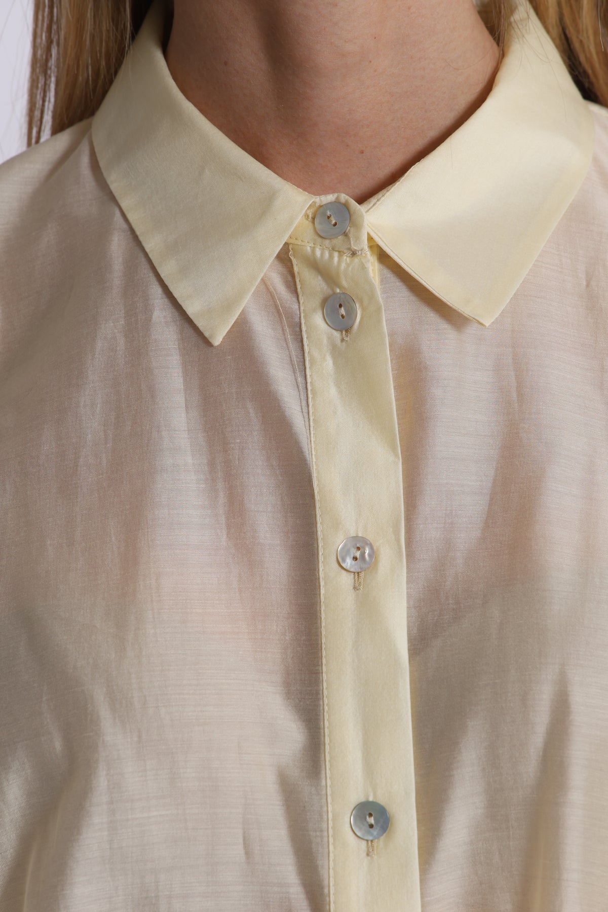CAMICIA CROPPED IN TESSUTO LEGGERO