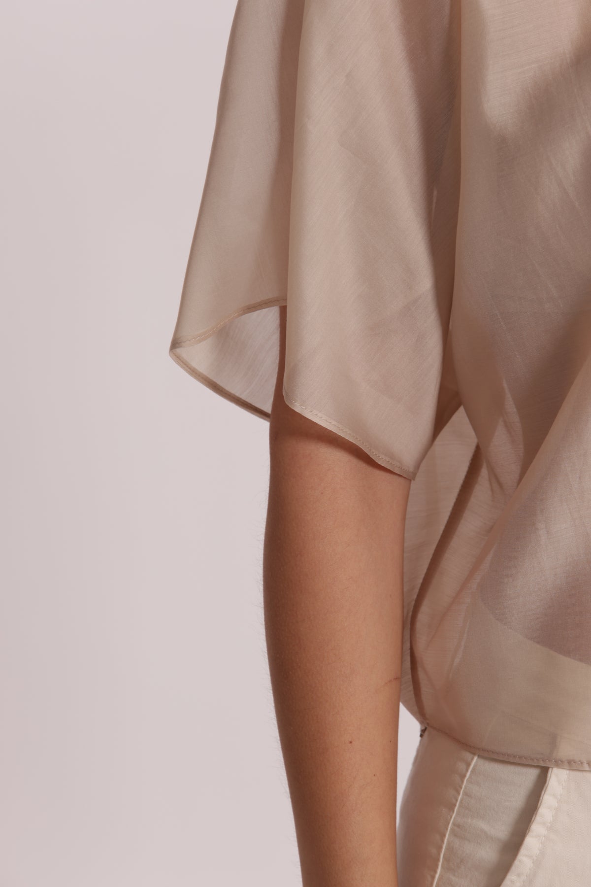 CAMICIA CROPPED IN TESSUTO LEGGERO