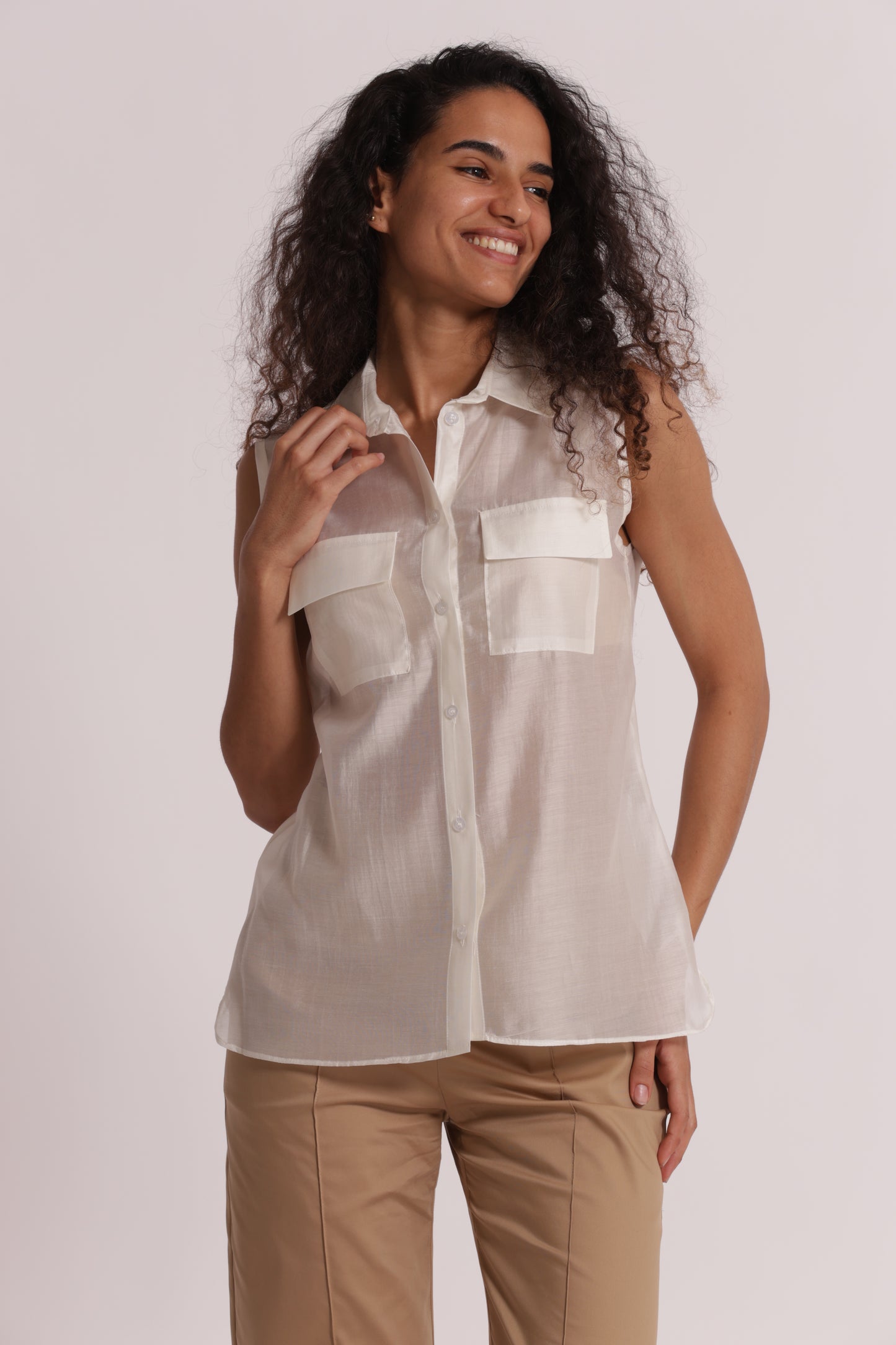 CAMICIA SMANICATA IN TESSUTO LEGGERO