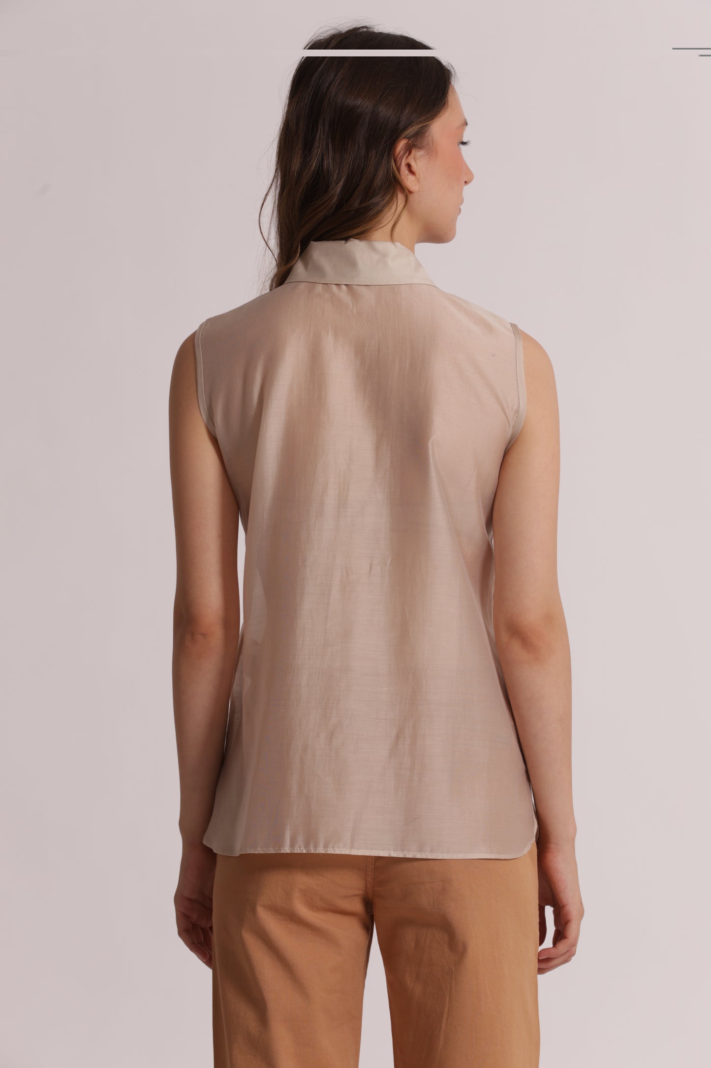 CAMICIA SMANICATA IN TESSUTO LEGGERO