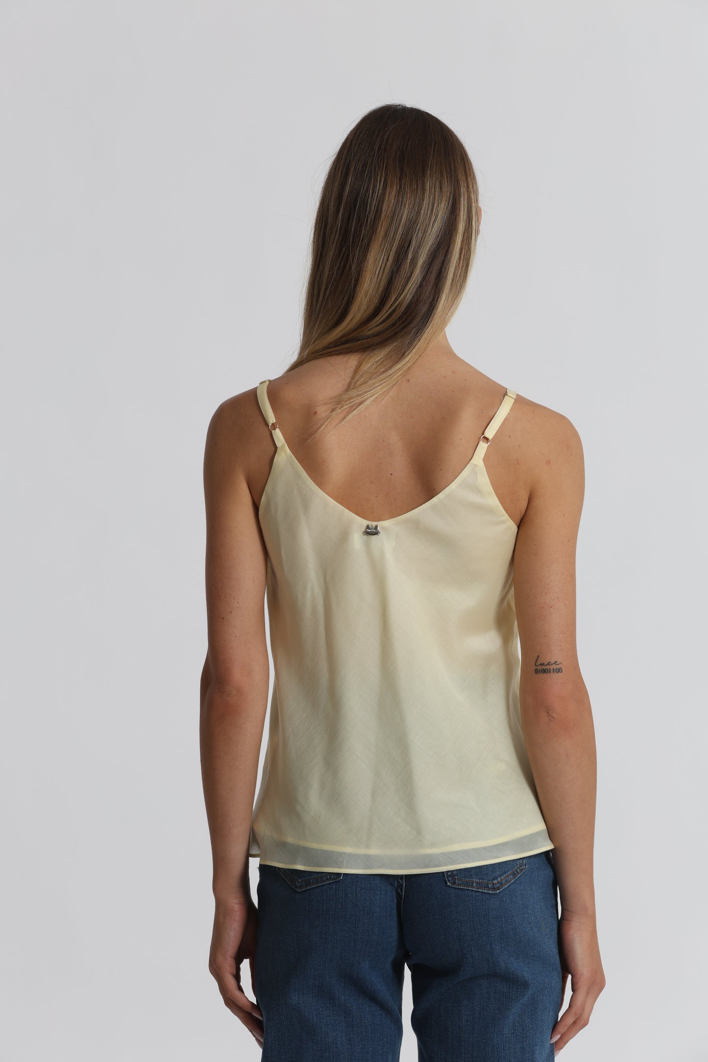 TOP IN TESSUTO LEGGERO