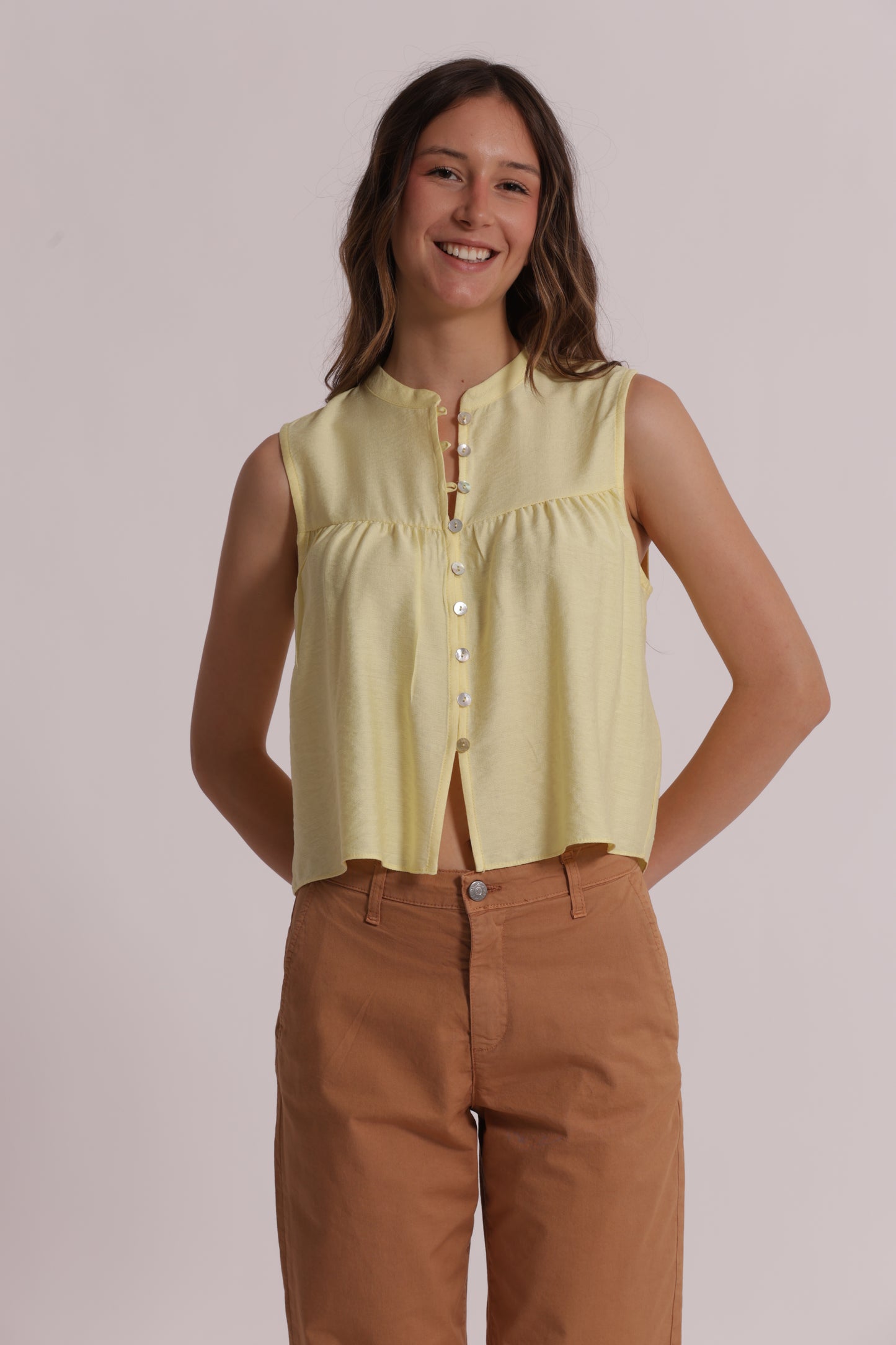 CAMICIA SMANICATA IN VISINO
