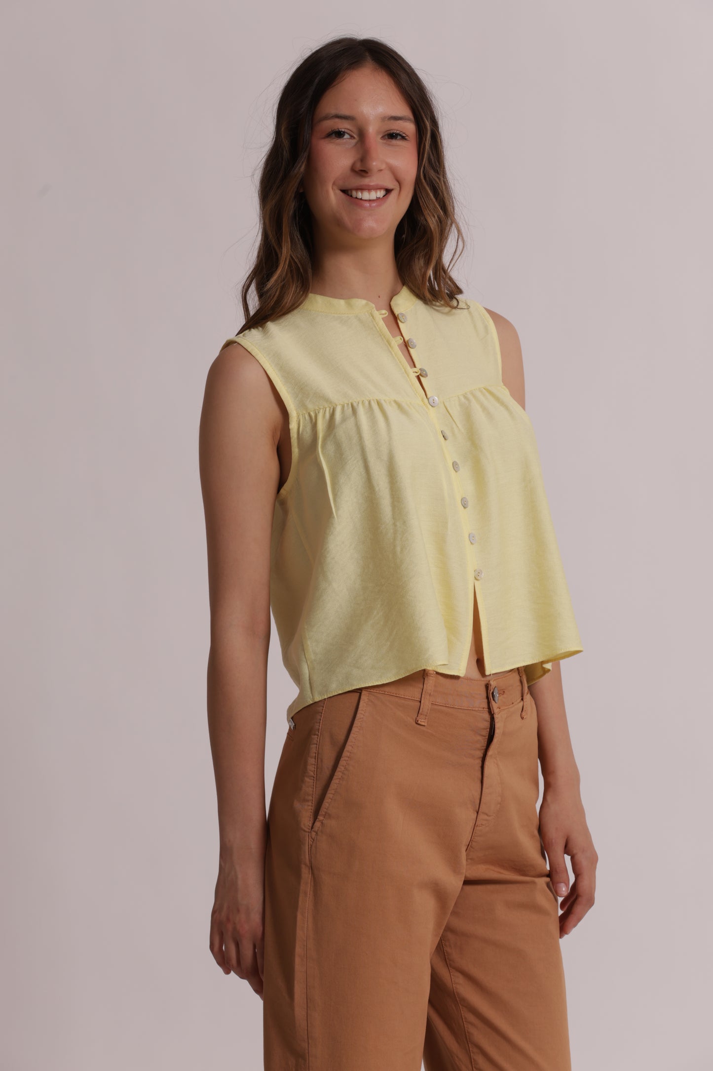 CAMICIA SMANICATA IN VISINO