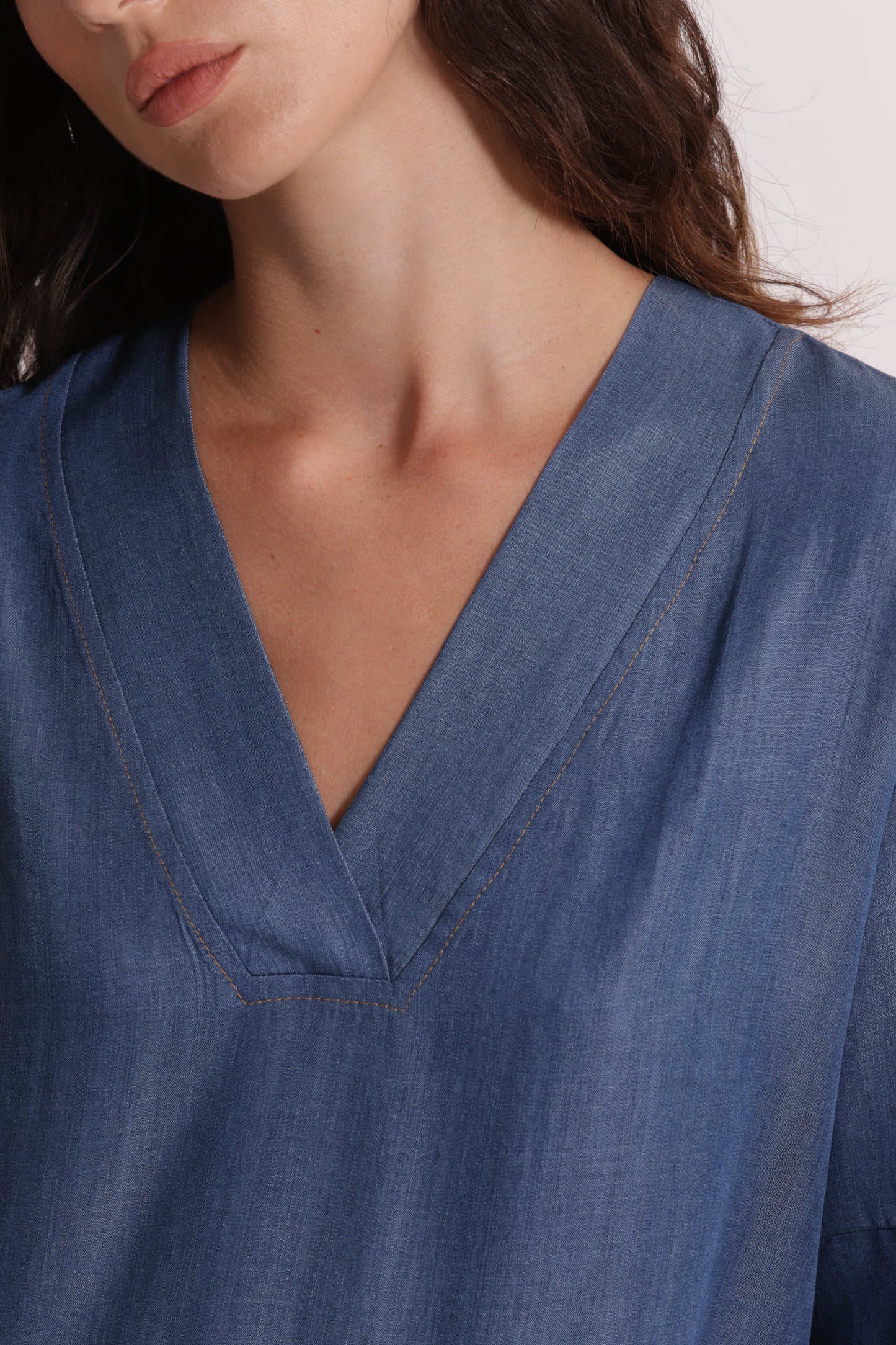 BLUSA A MANICHE CORTE IN DENIM