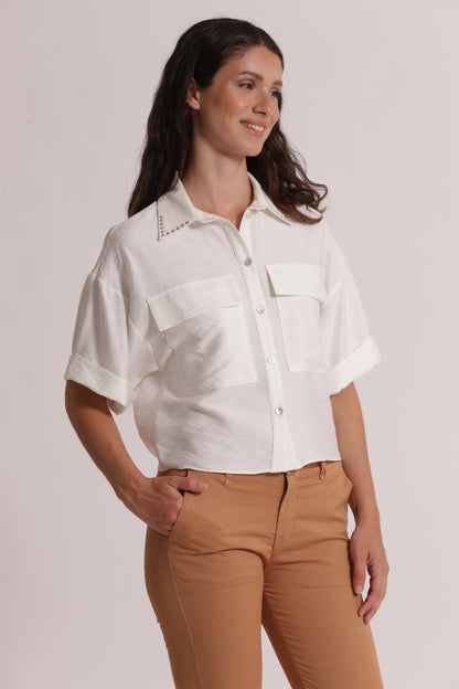 CAMICIA CROPPED CON DETTAGLIO BORCHIE