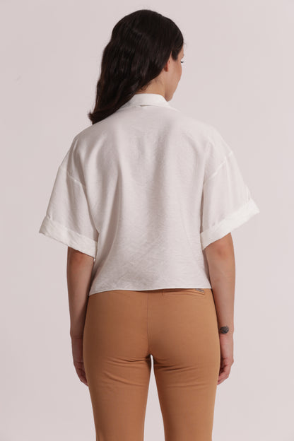 CAMICIA CROPPED CON DETTAGLIO BORCHIE