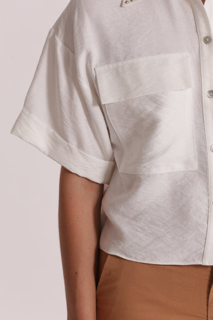 CAMICIA CROPPED CON DETTAGLIO BORCHIE