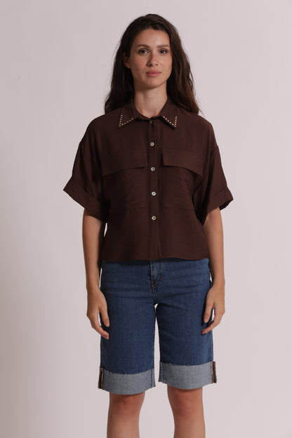 CAMICIA CROPPED CON DETTAGLIO BORCHIE