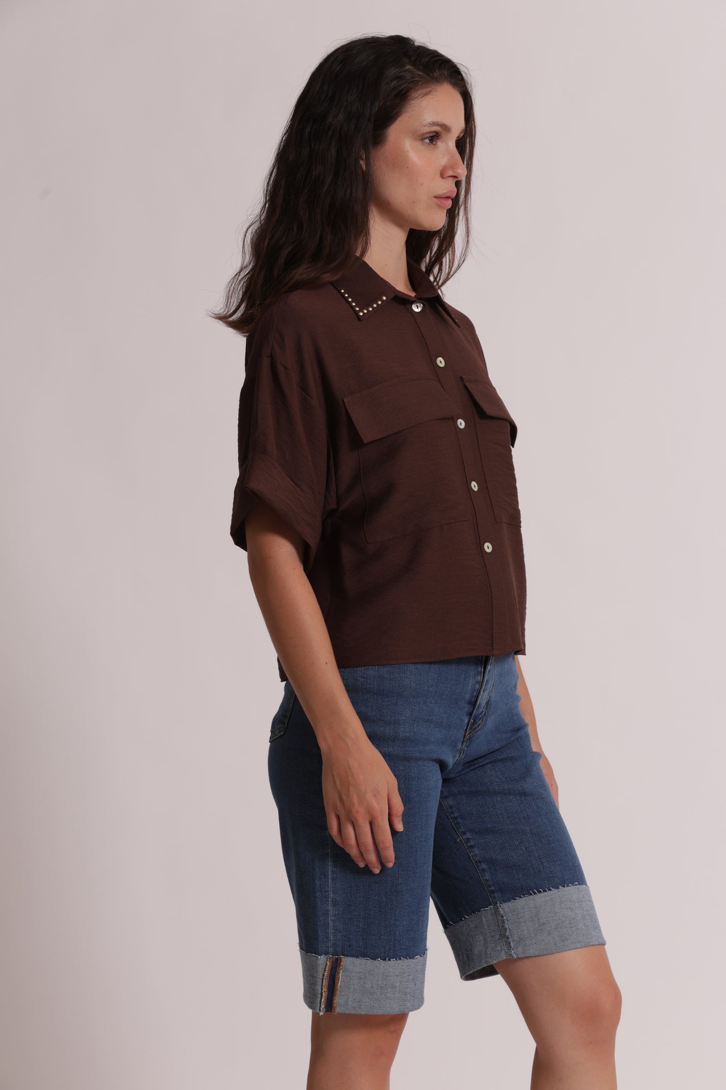 CAMICIA CROPPED CON DETTAGLIO BORCHIE