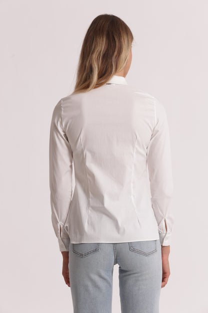 CAMICIA A MANICHE LUNGHE CON DETTAGLIO GIOIELLO
