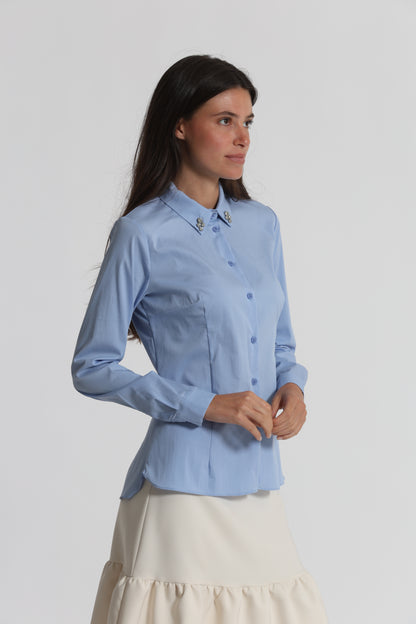 CAMICIA A MANICHE LUNGHE CON DETTAGLIO GIOIELLO