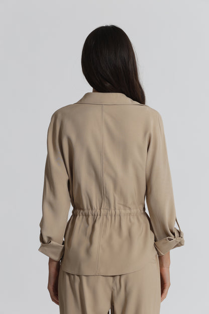 CAMICIA CON CINTURINO REGOLABILE