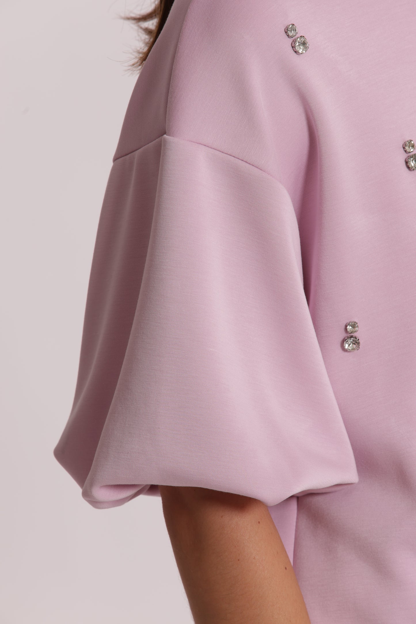 MAGLIA IN FELPA CON DETTAGLI GIOIELLO