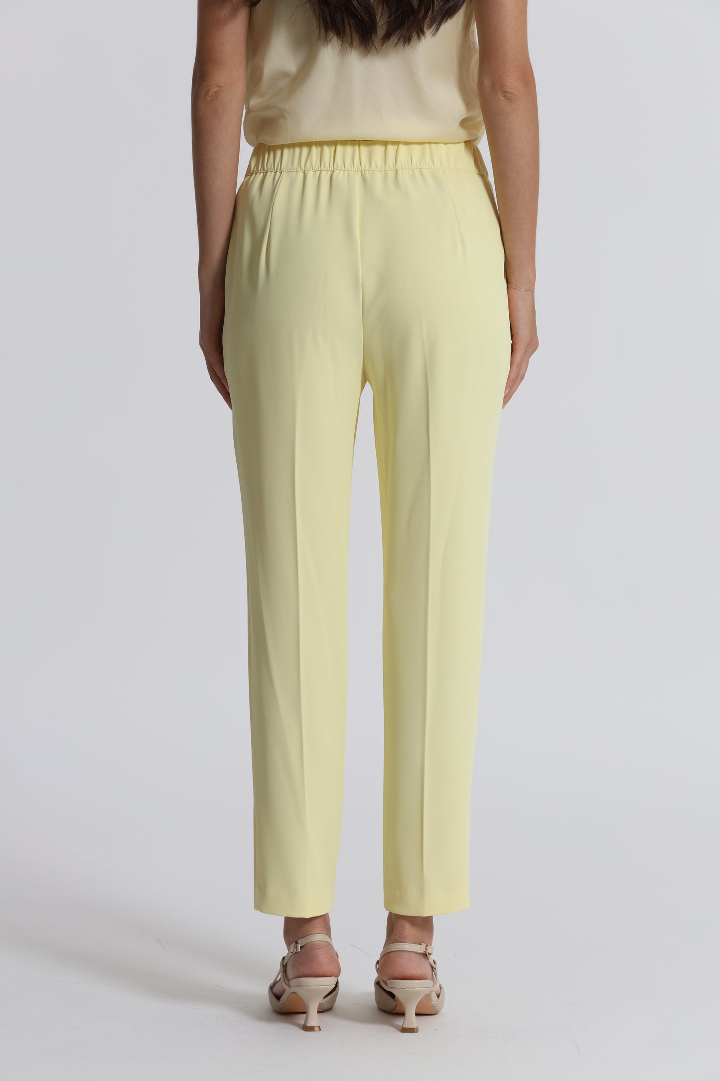 PANTALONE CON ELASTICO IN VITA