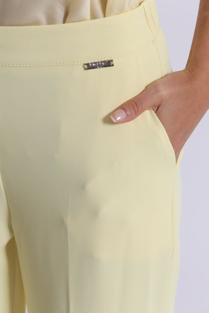 PANTALONE CON ELASTICO IN VITA