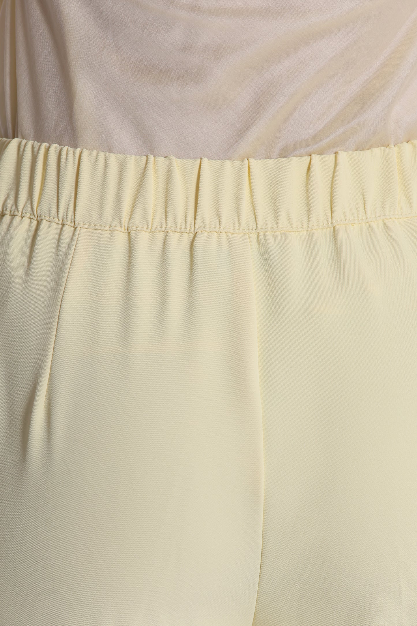 PANTALONE CON ELASTICO IN VITA