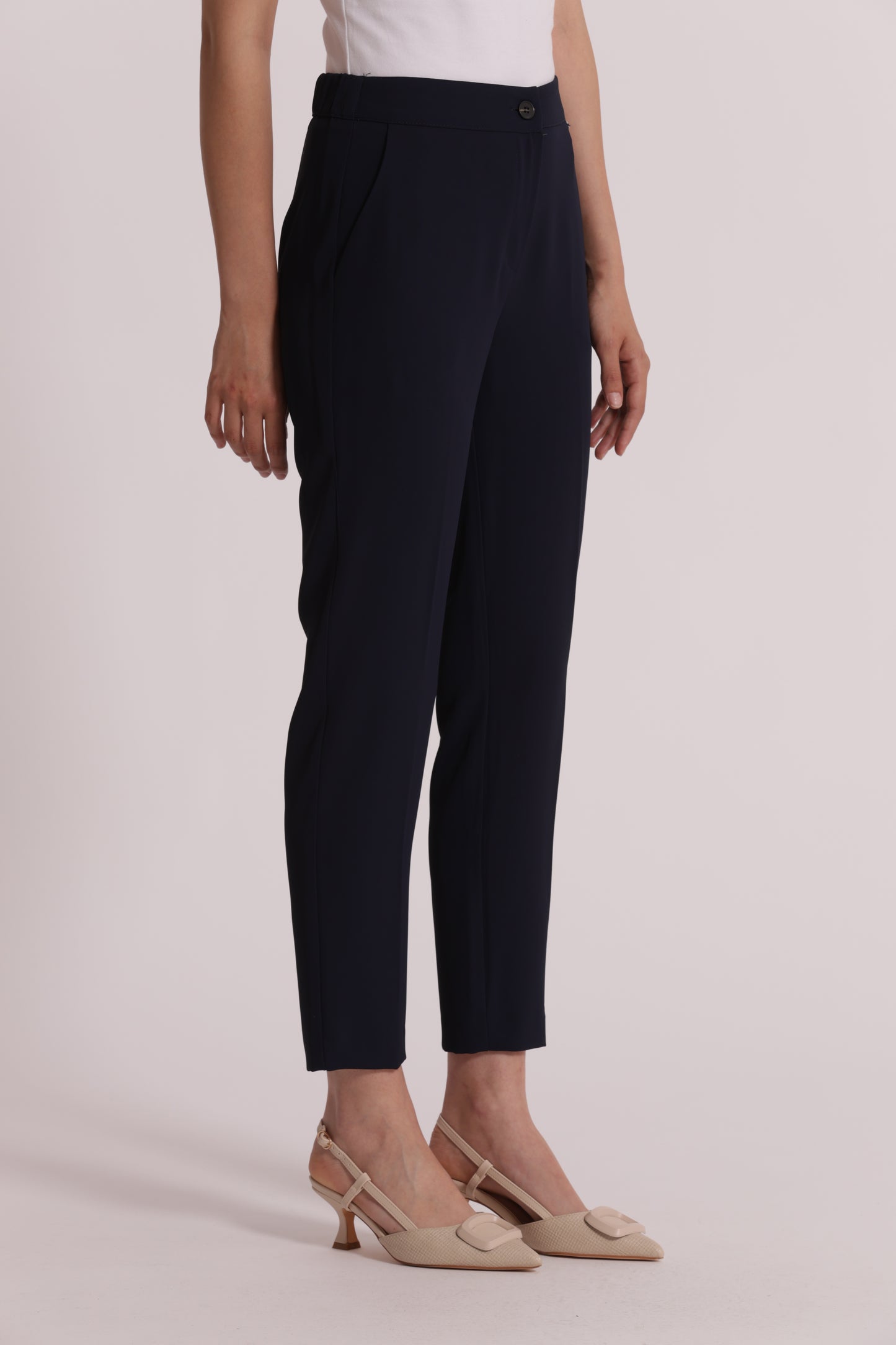 PANTALONE CON ELASTICO IN VITA