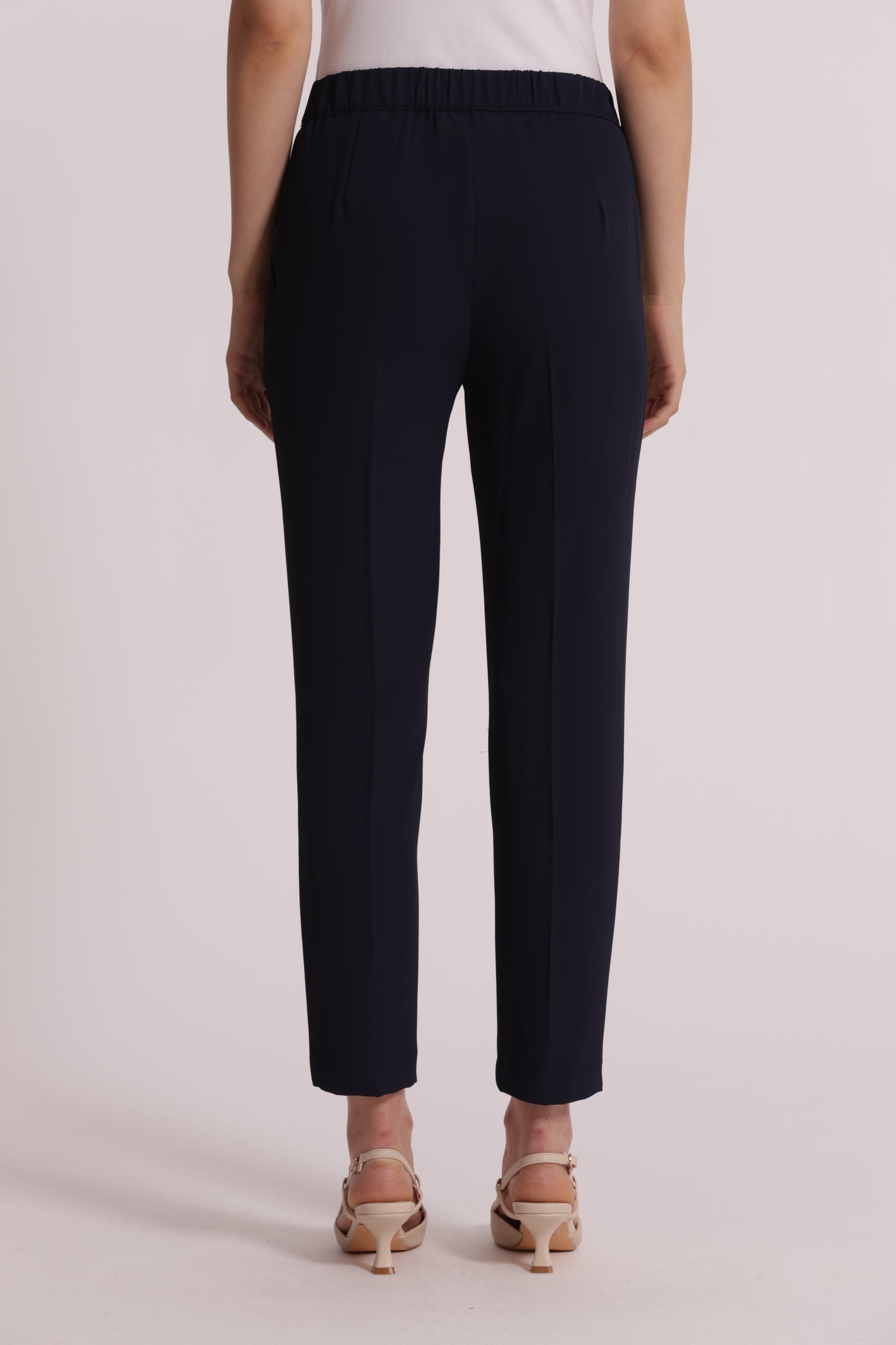 PANTALONE CON ELASTICO IN VITA