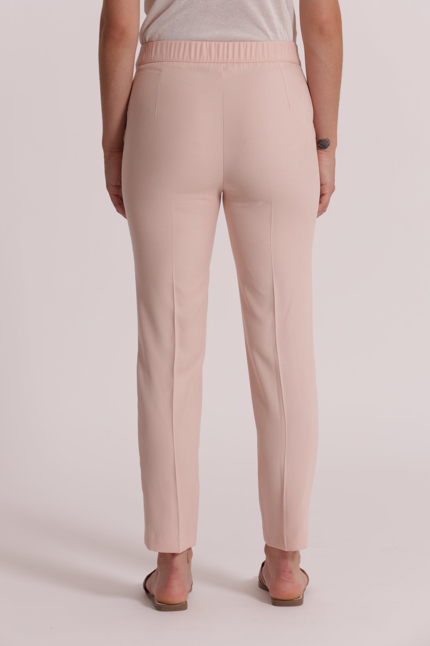 PANTALONE SIGARETTA CON ELASTICO DIETRO