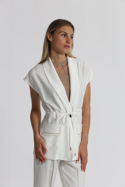 GIACCA CON DETTAGLIO BORCHIE