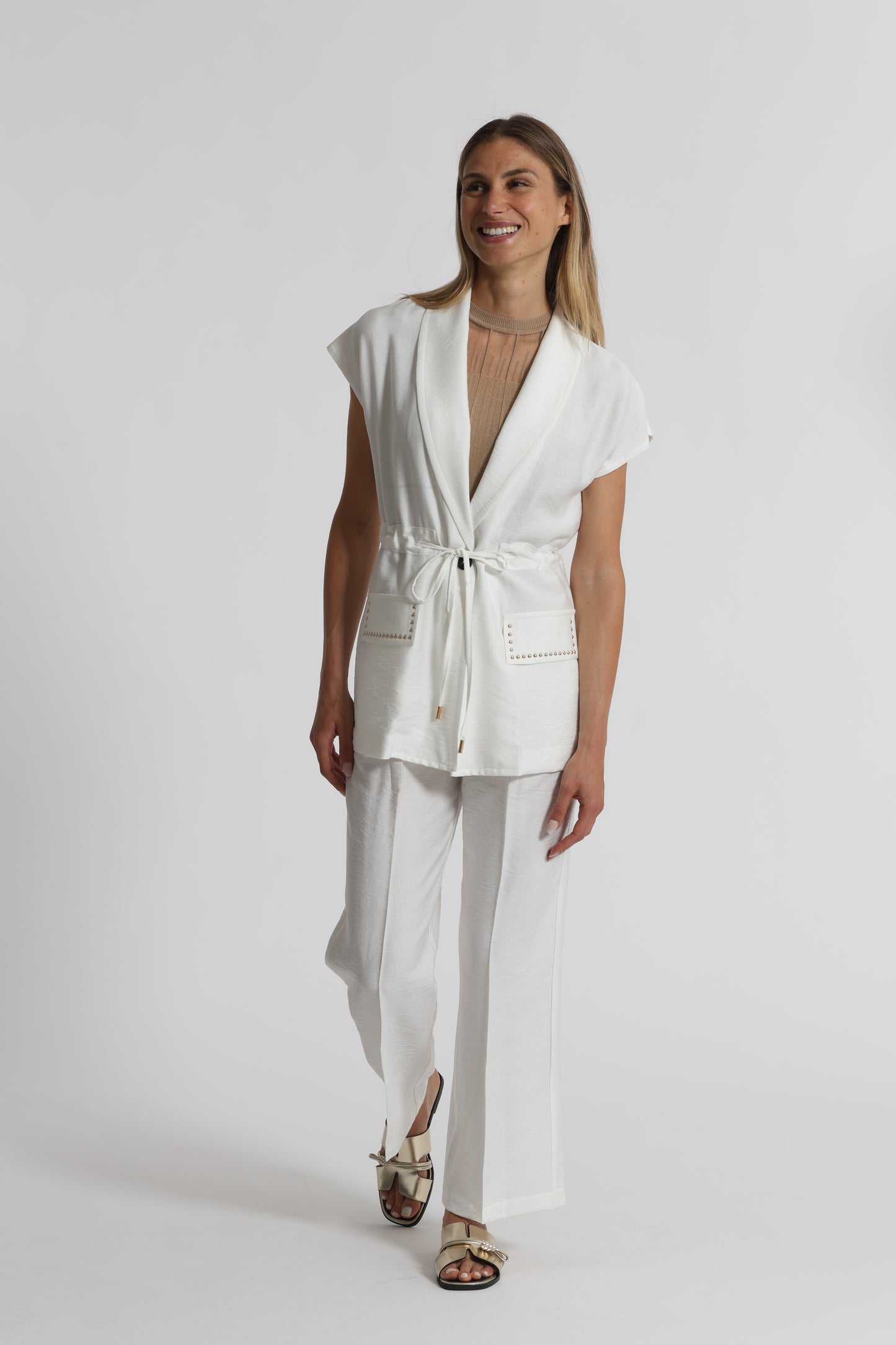 GIACCA CON DETTAGLIO BORCHIE