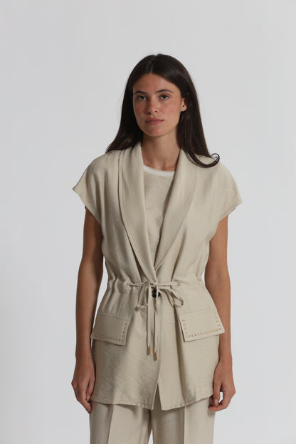 GIACCA CON DETTAGLIO BORCHIE