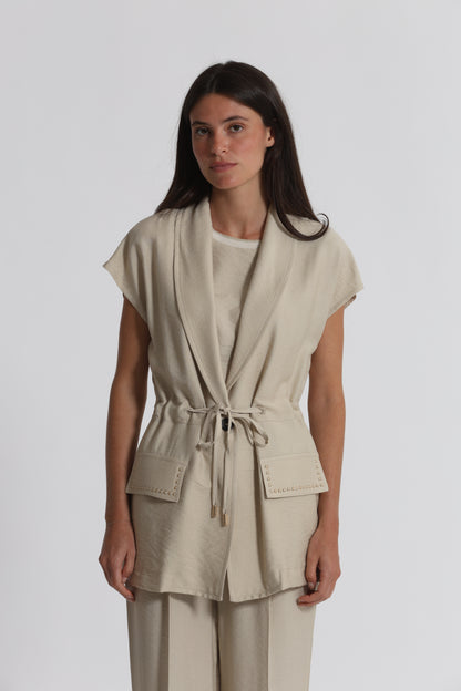 GIACCA CON DETTAGLIO BORCHIE