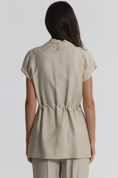 GIACCA CON DETTAGLIO BORCHIE