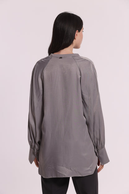BLUSA SCOLLO A V MANO SETA