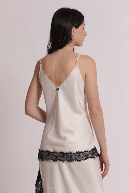 TOP CON DETTAGLI IN PIZZO