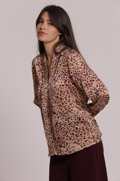 BLUSA SCOLLO A V FANTASIA MACULATO
