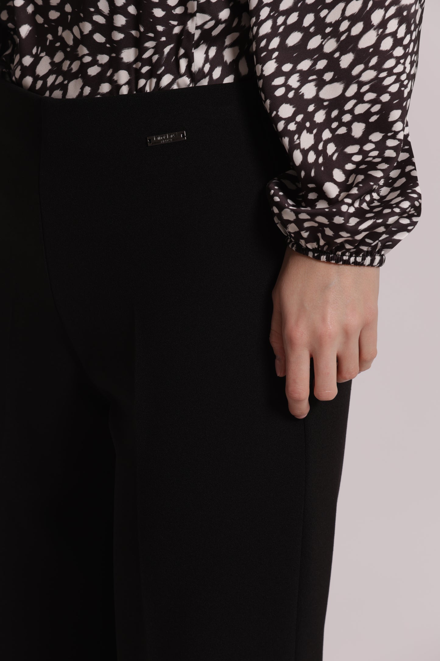 PANTALONE CON RISVOLTO IN SCUBA CREPE