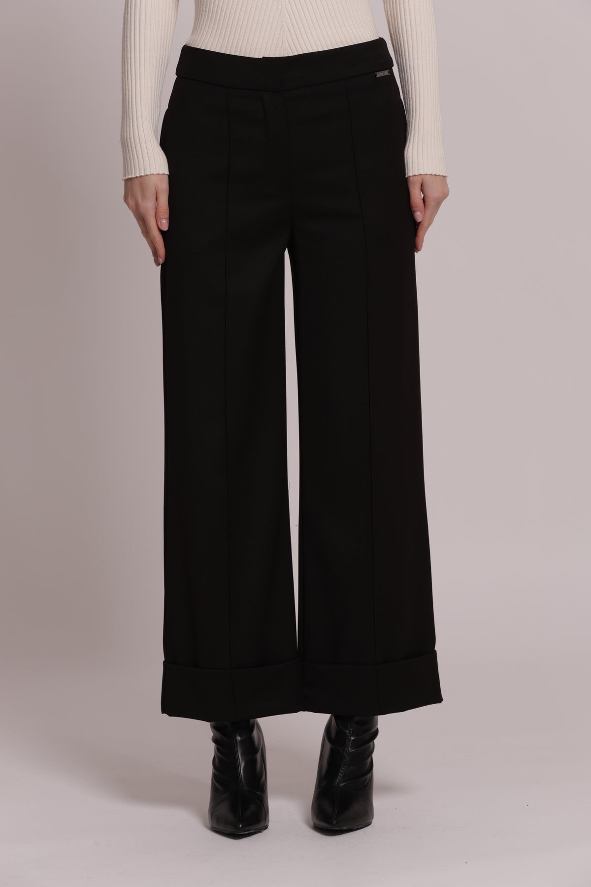 PANTALONE IN VANZ CON RISVOLTO SUL FONDO