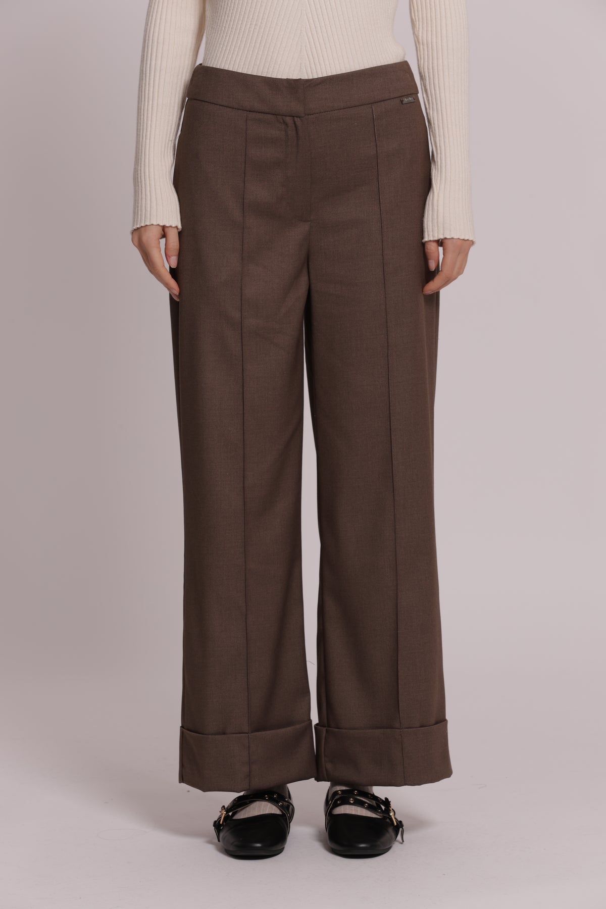 PANTALONE IN VANZ CON RISVOLTO SUL FONDO