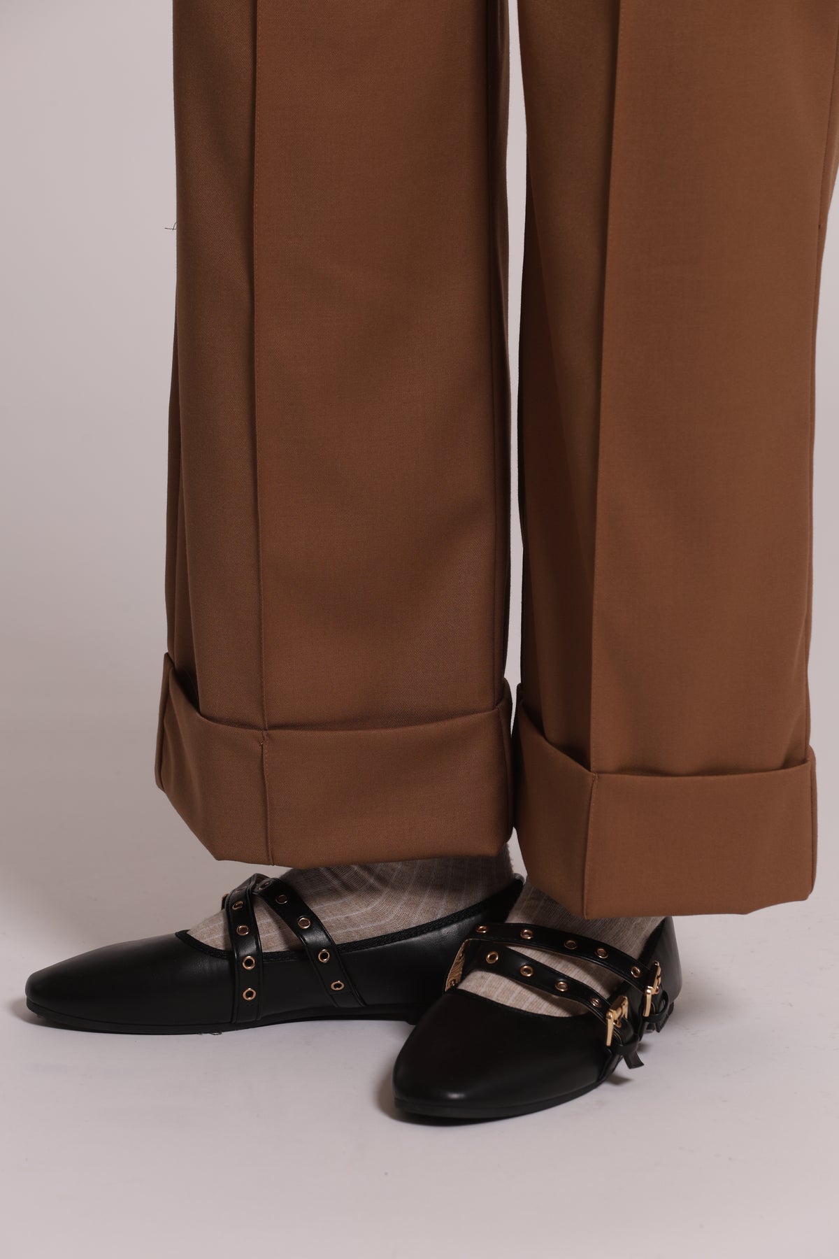 PANTALONE IN VANZ CON RISVOLTO SUL FONDO