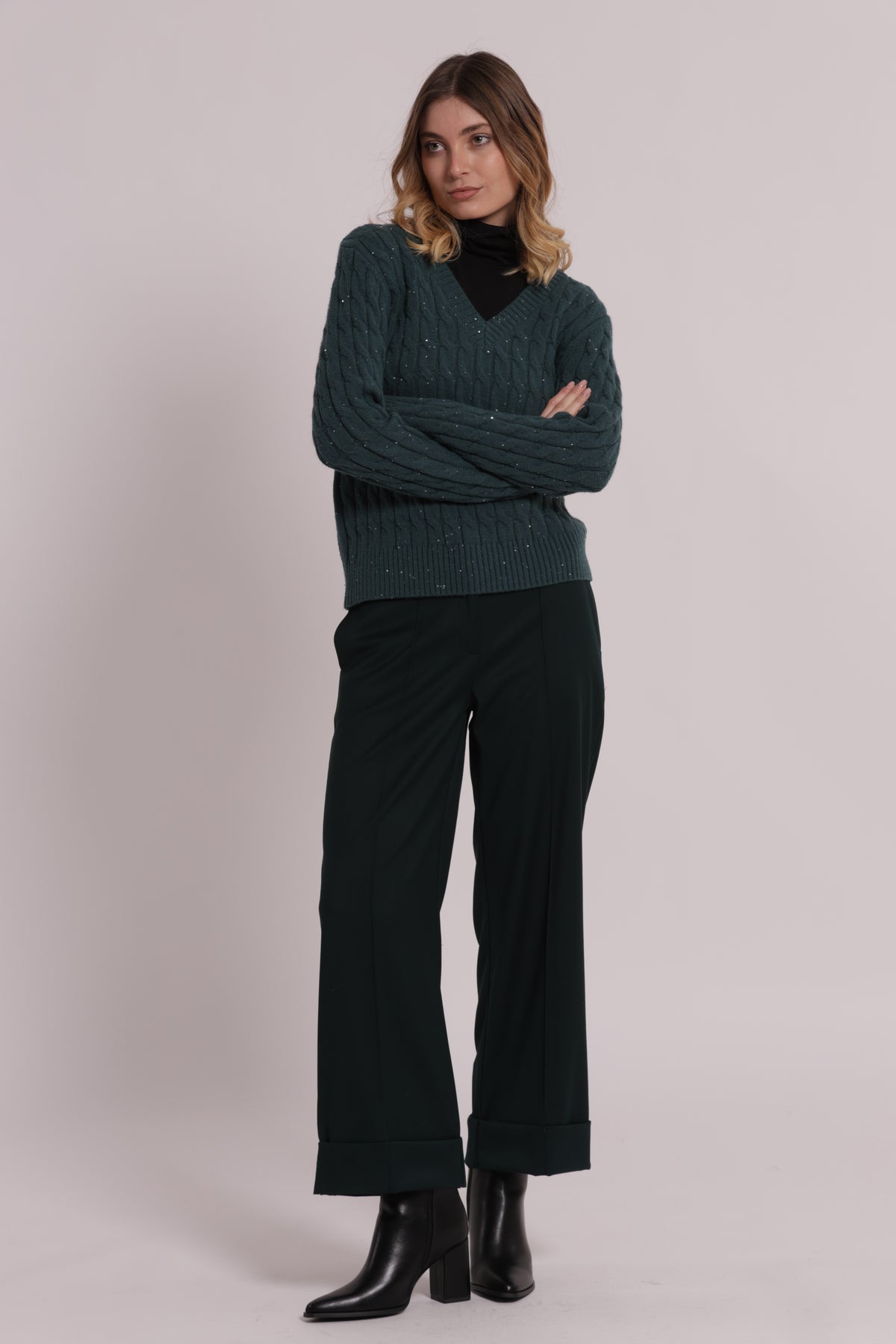 PANTALONE IN VANZ CON RISVOLTO SUL FONDO