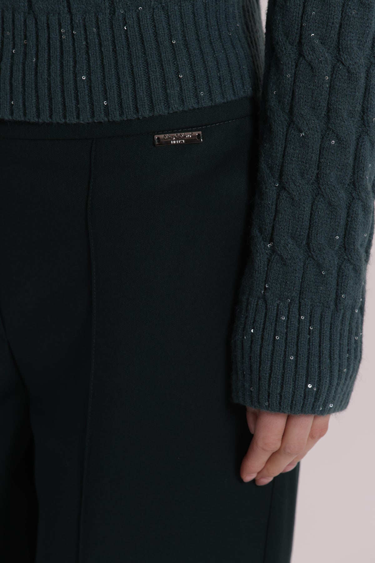 PANTALONE IN VANZ CON RISVOLTO SUL FONDO
