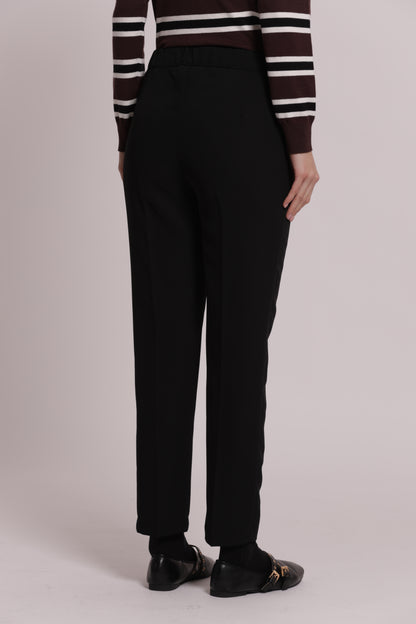 PANTALONE SIGARETTA CON ELASTICO DIETRO