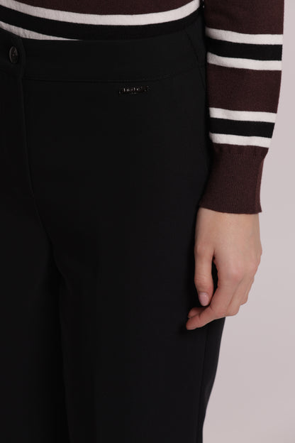 PANTALONE SIGARETTA CON ELASTICO DIETRO