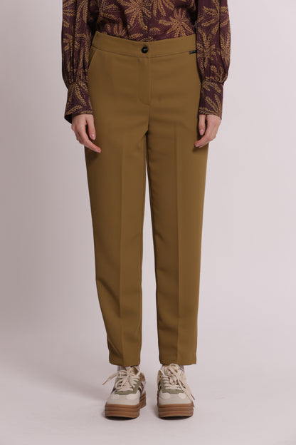 PANTALONE SIGARETTA CON ELASTICO DIETRO