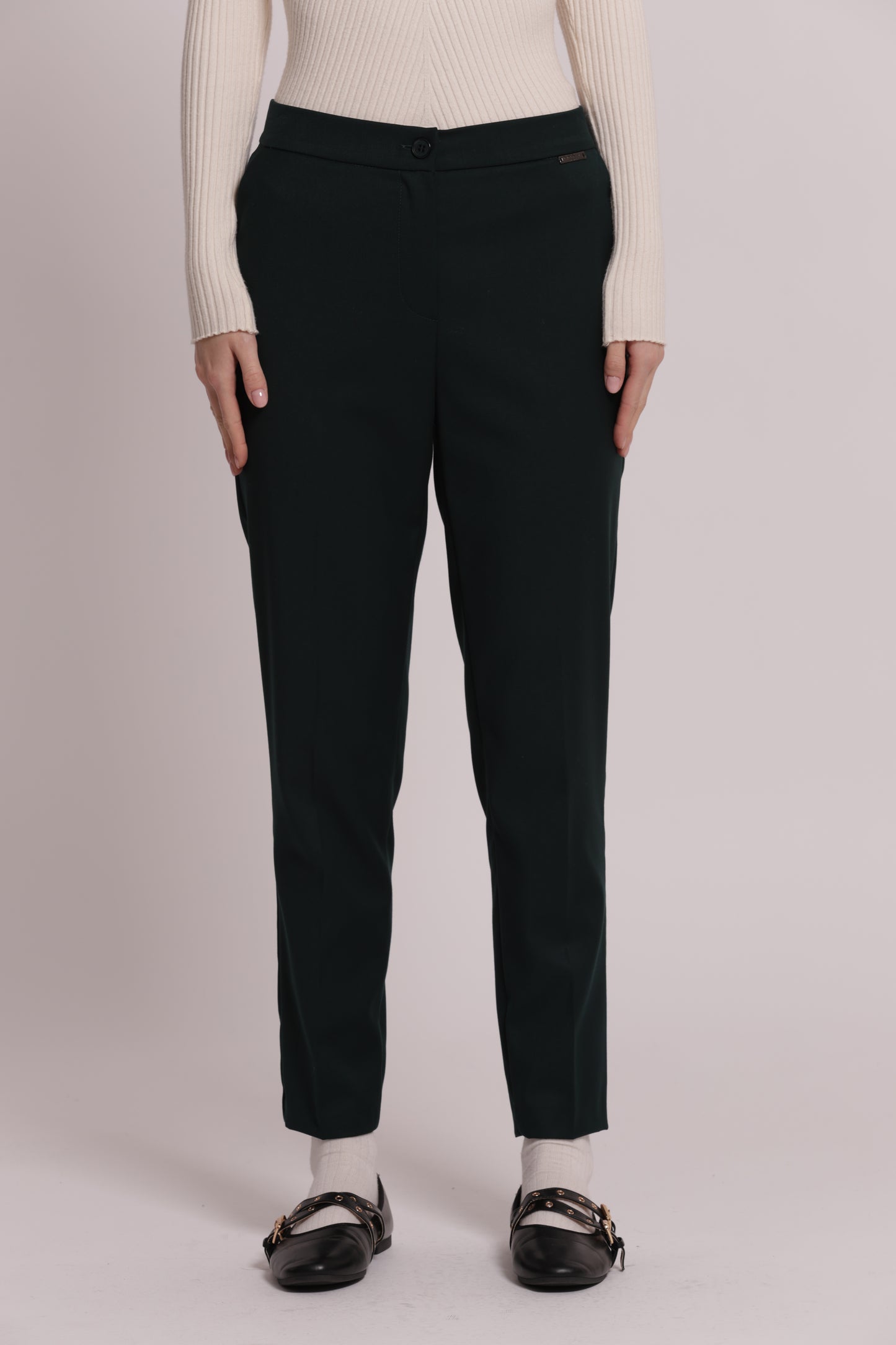 PANTALONE SIGARETTA CON ELASTICO DIETRO