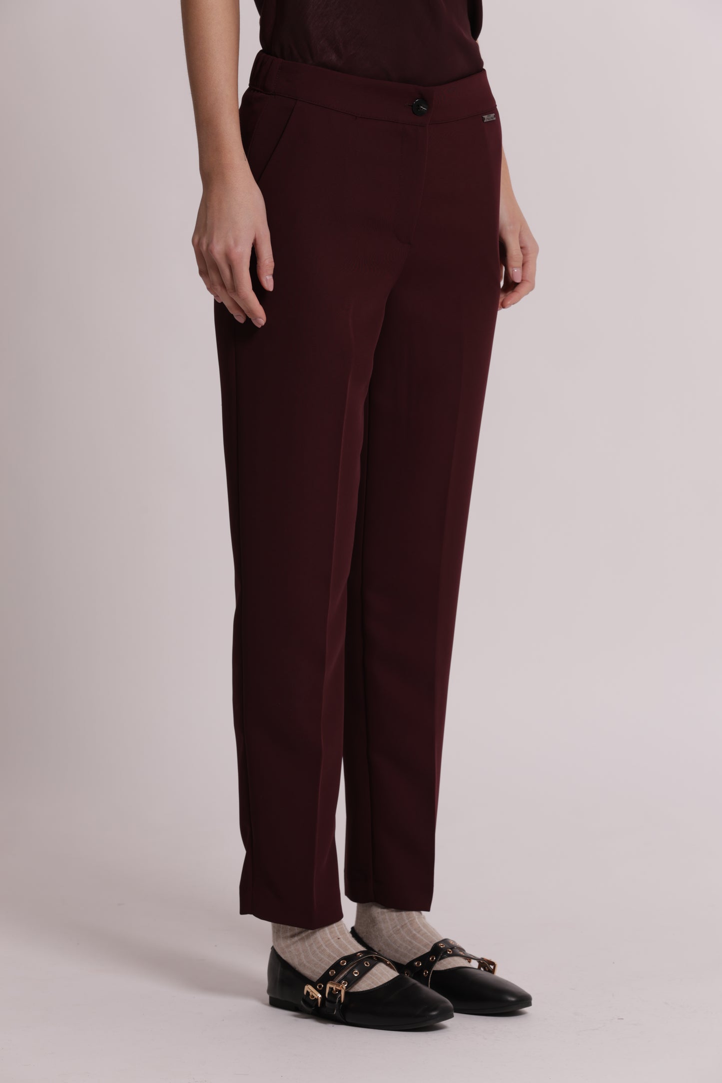 PANTALONE SIGARETTA CON ELASTICO DIETRO