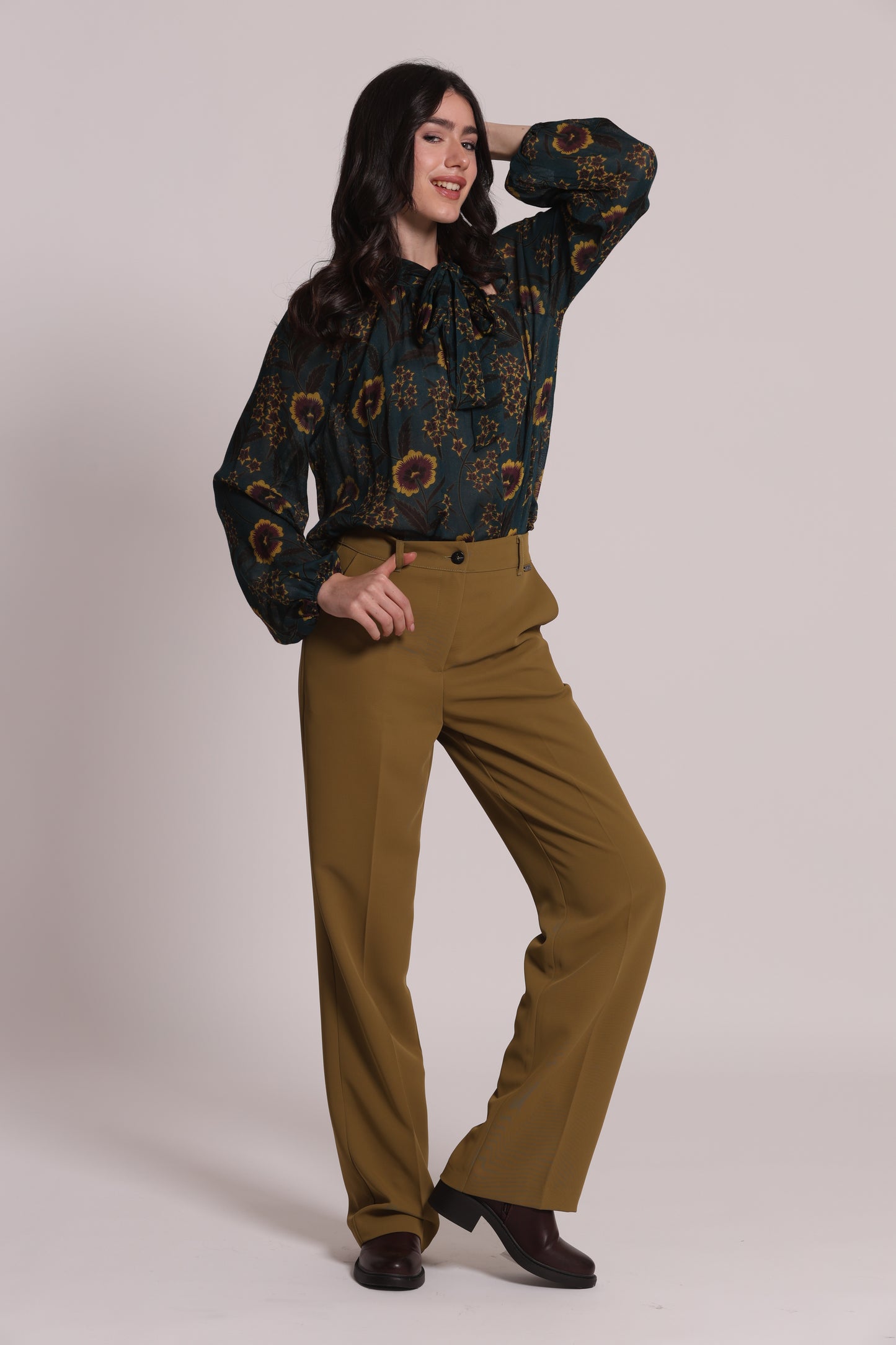 PANTALONE PALAZZO CON ELASTICO DIETRO