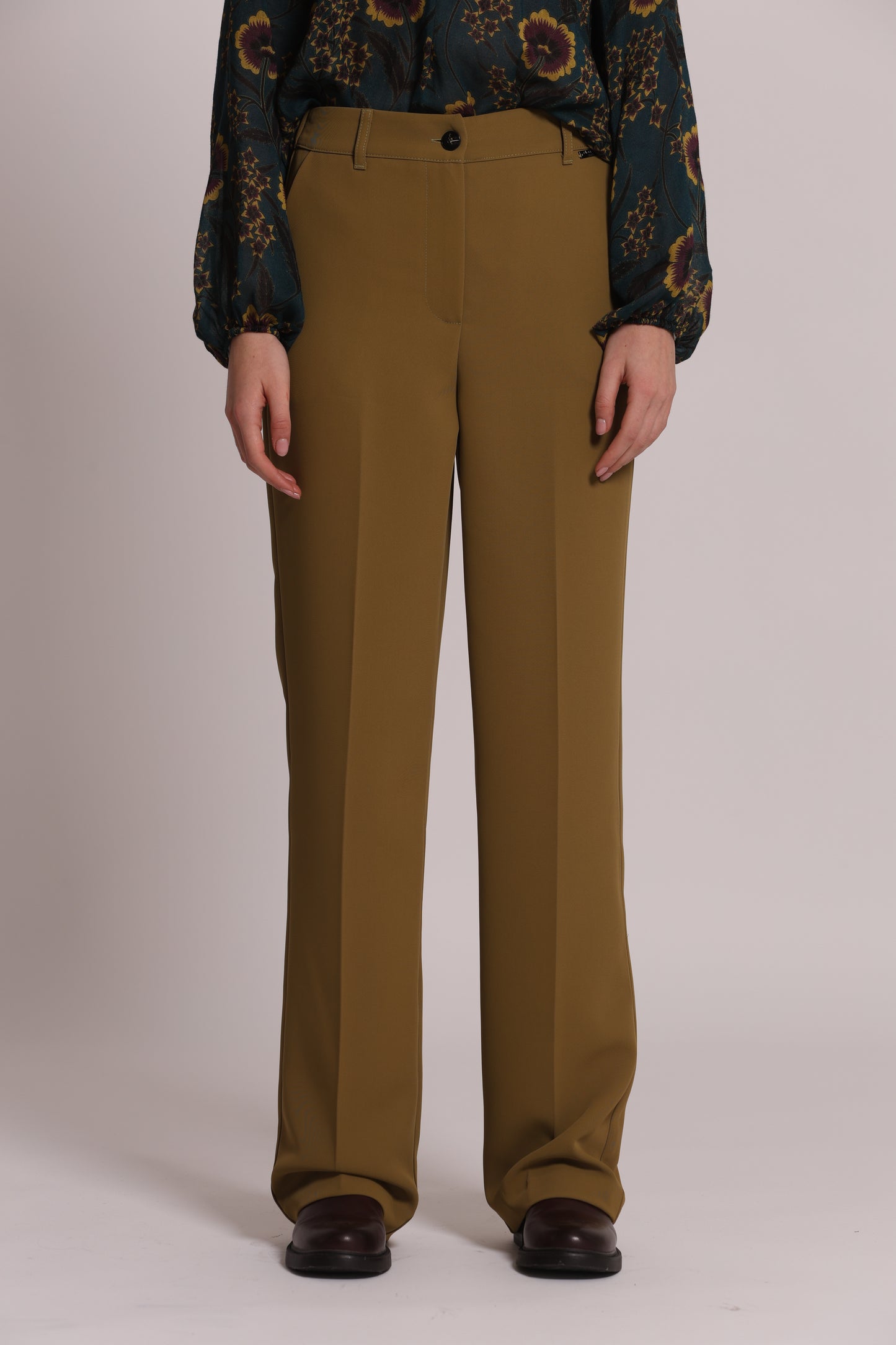 PANTALONE PALAZZO CON ELASTICO DIETRO