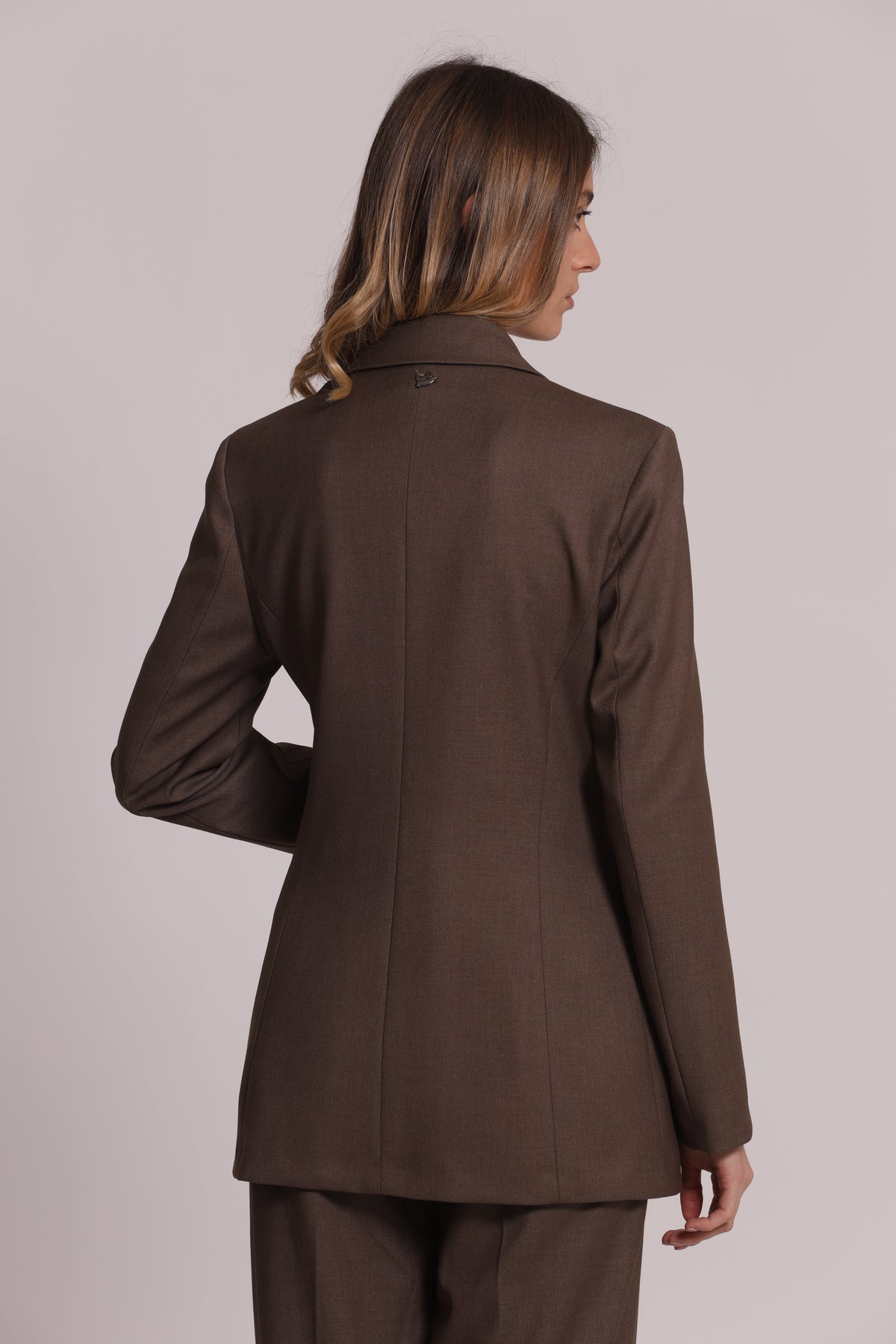 GIACCA CON BOTTONI METALLICI