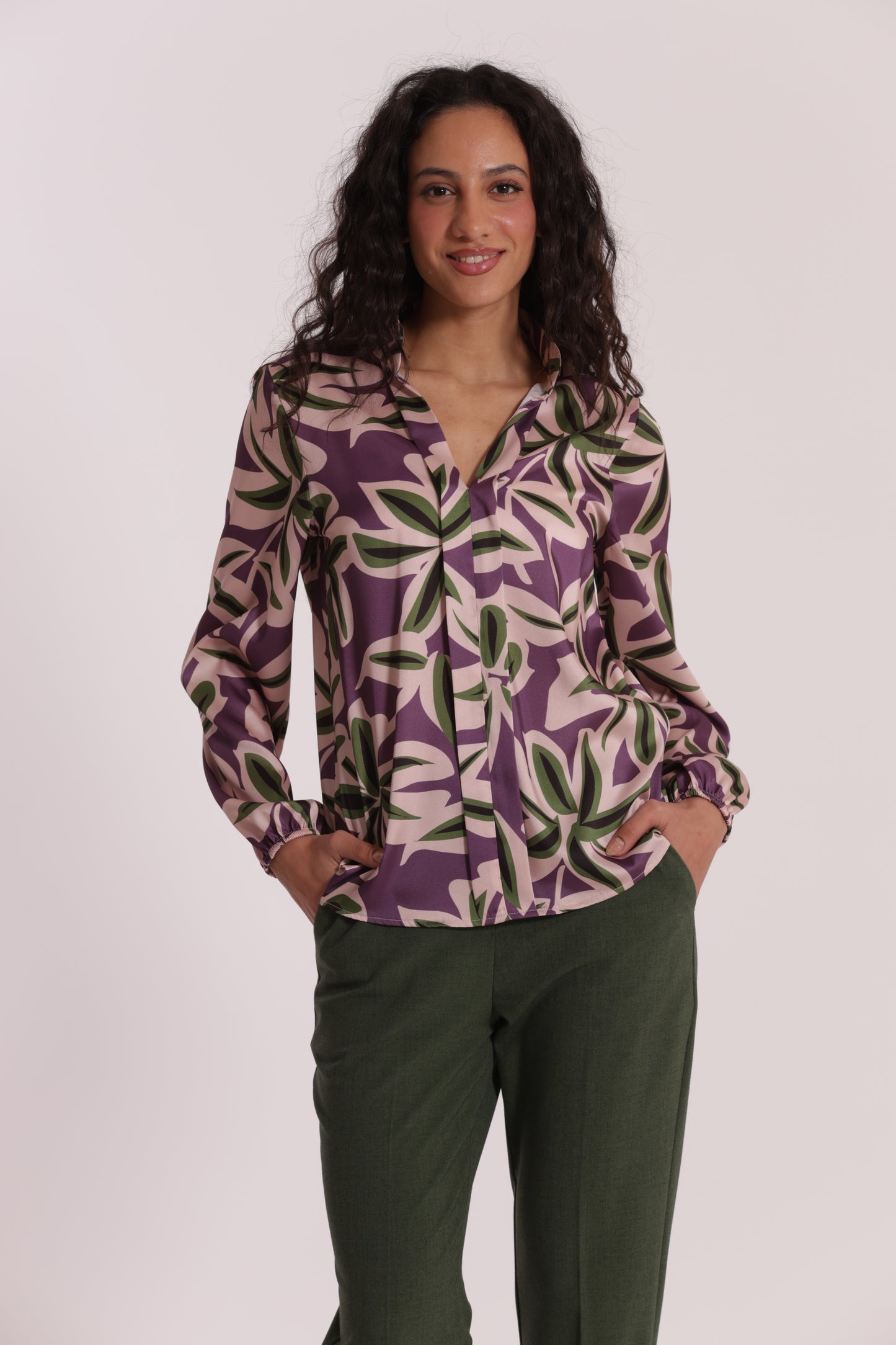 BLUSA SCOLLO A V FANTASIA BOTANICA