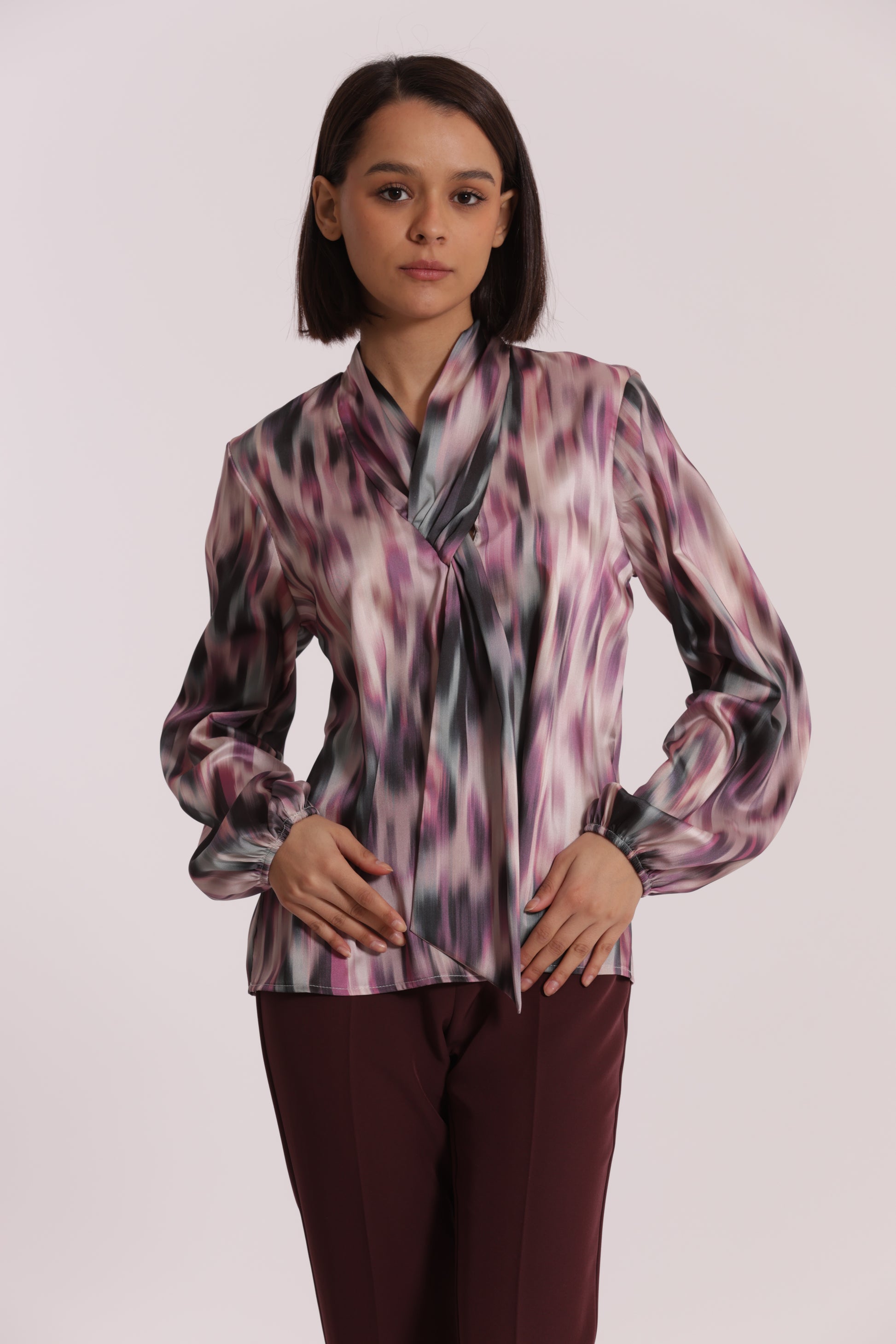 BLUSA CON CRAVATTINO FANTASIA FUSION