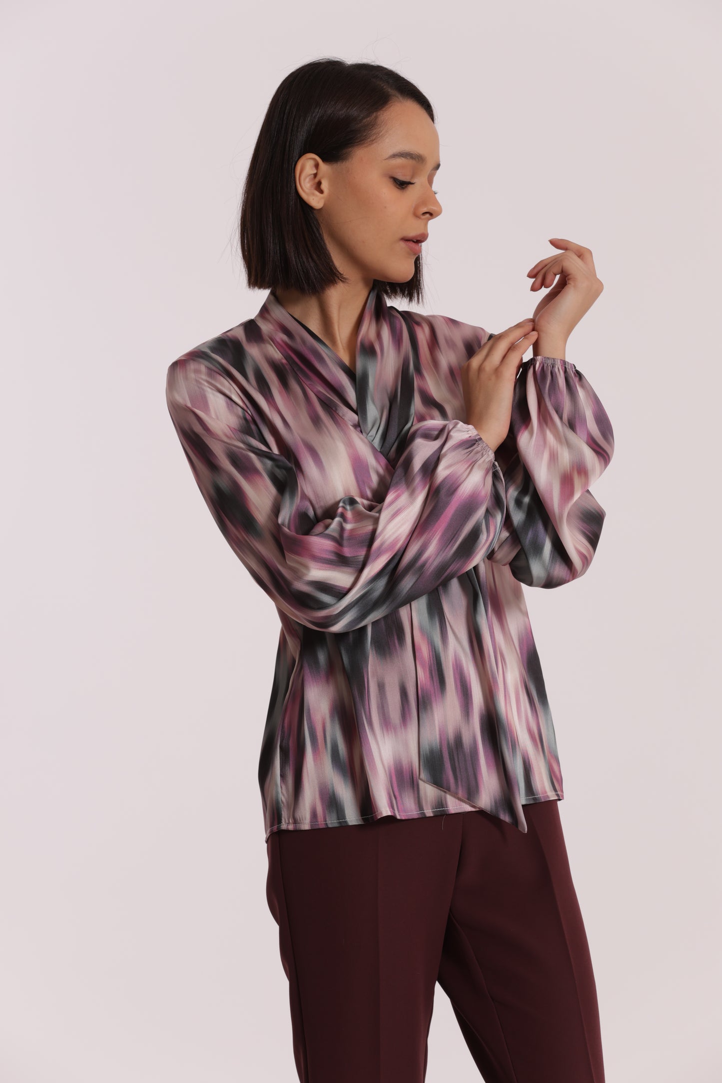 BLUSA CON CRAVATTINO FANTASIA FUSION