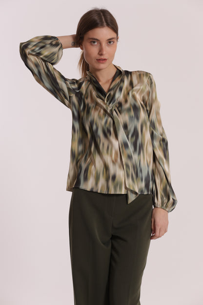 BLUSA CON CRAVATTINO FANTASIA FUSION