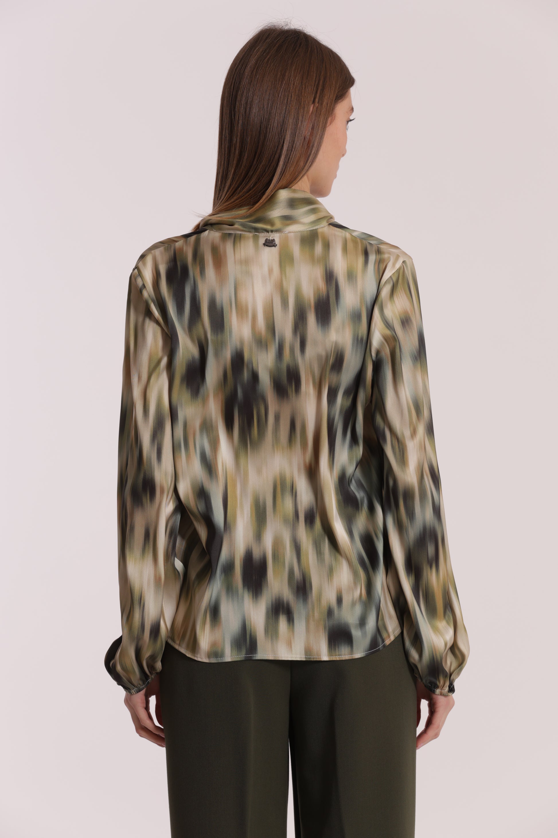 BLUSA CON CRAVATTINO FANTASIA FUSION